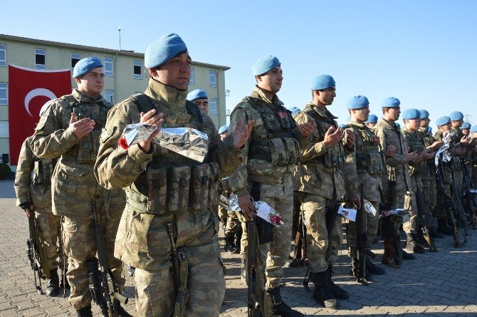 Kahraman komandolara Niksar’da davullu-zurnalı karşılama