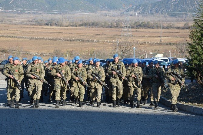 Kahraman komandolara Niksar’da davullu-zurnalı karşılama