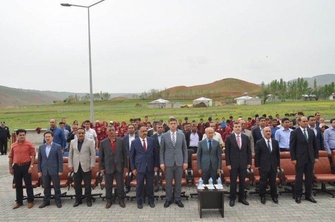 Ahmet Yesevi İmam Hatip Ortaokulu Törenle Açıldı