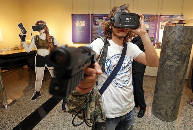 Öğrenciden yüzde 100 yerli sanal gerçeklik oyunu