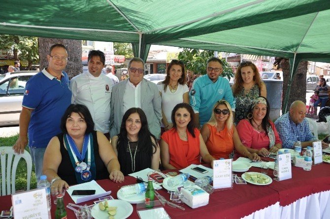 Edremit’te zeytinyağlı yemek yarışması yapıldı