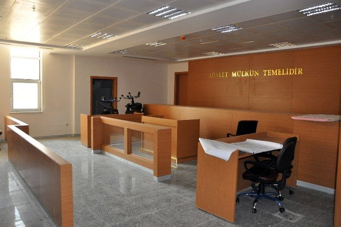 Yapımı tamamlanan Yeni Gebze Adliye Sarayı açılış için gün sayıyor