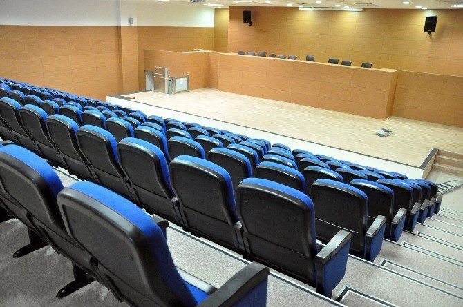 Yapımı tamamlanan Yeni Gebze Adliye Sarayı açılış için gün sayıyor