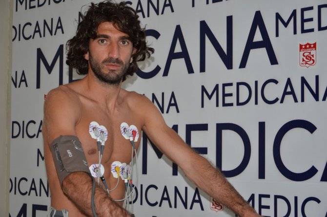 Sivassporlu oyuncular sağlık kontrolünden geçti