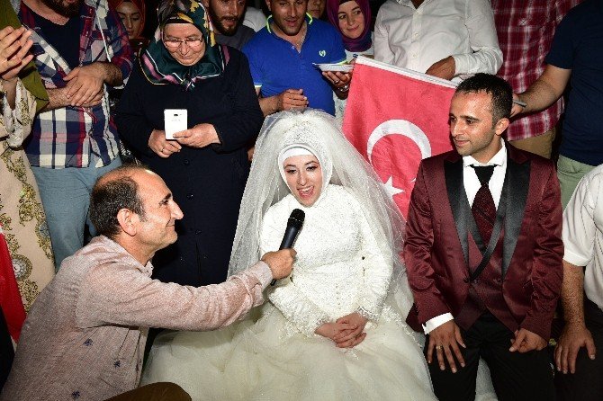 Meydanda “demokrasi nikahı”