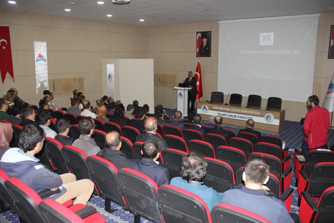 Ağrı'da 'Türkiye ve Dünyada Yükseköğretim ve İstihdam' konulu konferans verildi