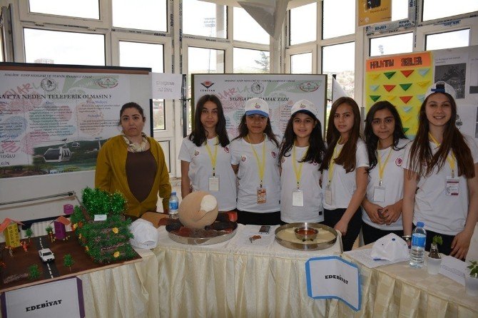 Yozgat Halide Edip Meslek Lisesi TÜBİTAK Bilim Fuarında Projelerini Sergiledi