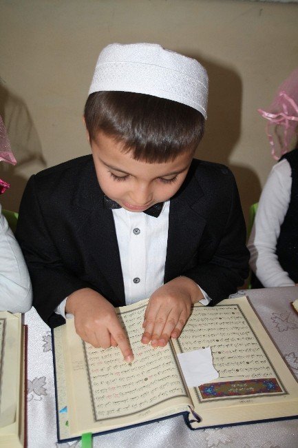 Kuran-ı Kerim okuyan çocuklar için tören düzenlendi