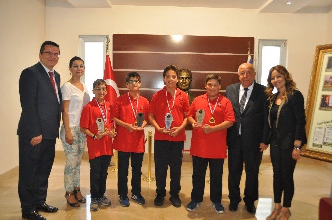Gaziantep Kolej Vakfı Takımı Dünya Dördüncüsü