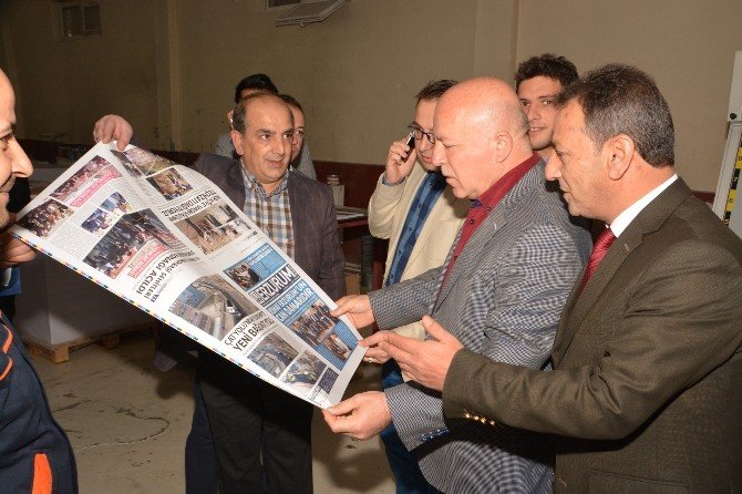 Başkan Sekmen, Zafer Medya Ofset Baskı Tesislerini gezdi