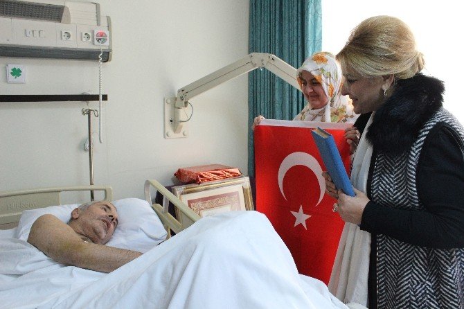 Nevin Gökçek 15 Temmuz gazilerini ziyaret etti