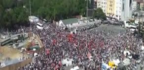 Vatandaşlar Taksim Meydan'ına böyle girdi