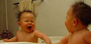 Şirin bebek çok komik korktu