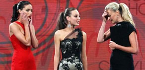 Top Model yarışmasında sunucu skandalı