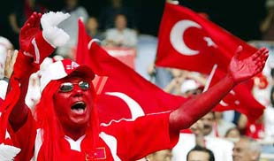 TTNET'ten farklı bir Milli Takım klibi