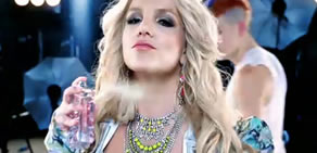 Britney Spears - Against Me Hold It