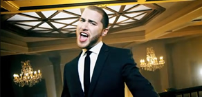 Mike Posner - Bow Chicka Wow Wow